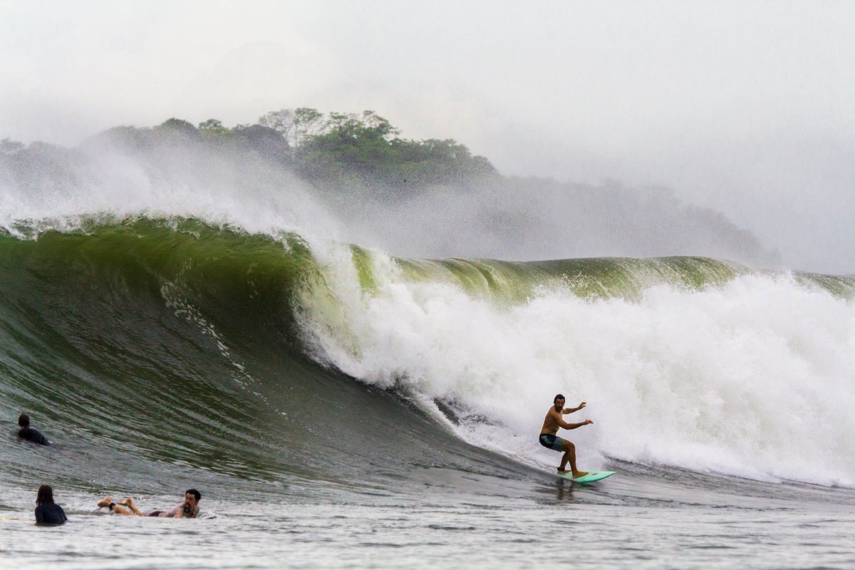Big wave Santa Catalina Panama